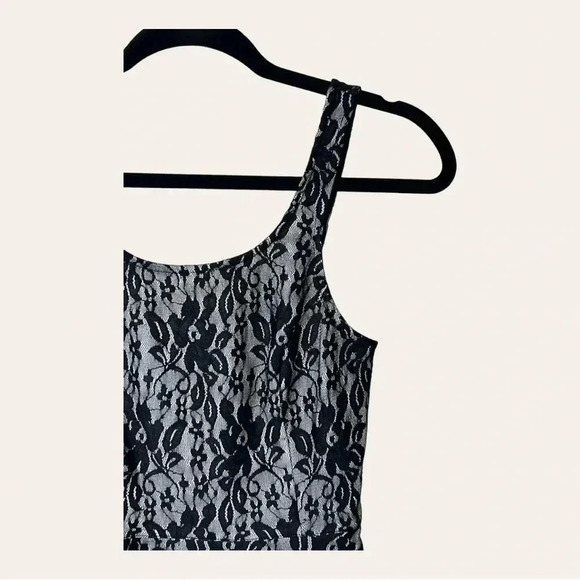 0864. EXPRESS TANK TOP LIKE BLOUSE FULL ZIPPER IN BACK LACE OVERLAY SIZE‎ XS - Picture 3 of 10